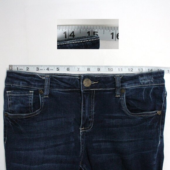 Kut From The Kloth Women's Size 6 Below the Knee Blue Denim Jean Capri Pants - Picture 6 of 15